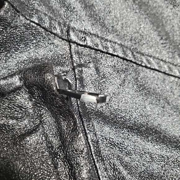 GAP Faux Leather Ribbed Back and Front Asymmetrical Zipper Moto Jacket - Picture 5 of 9